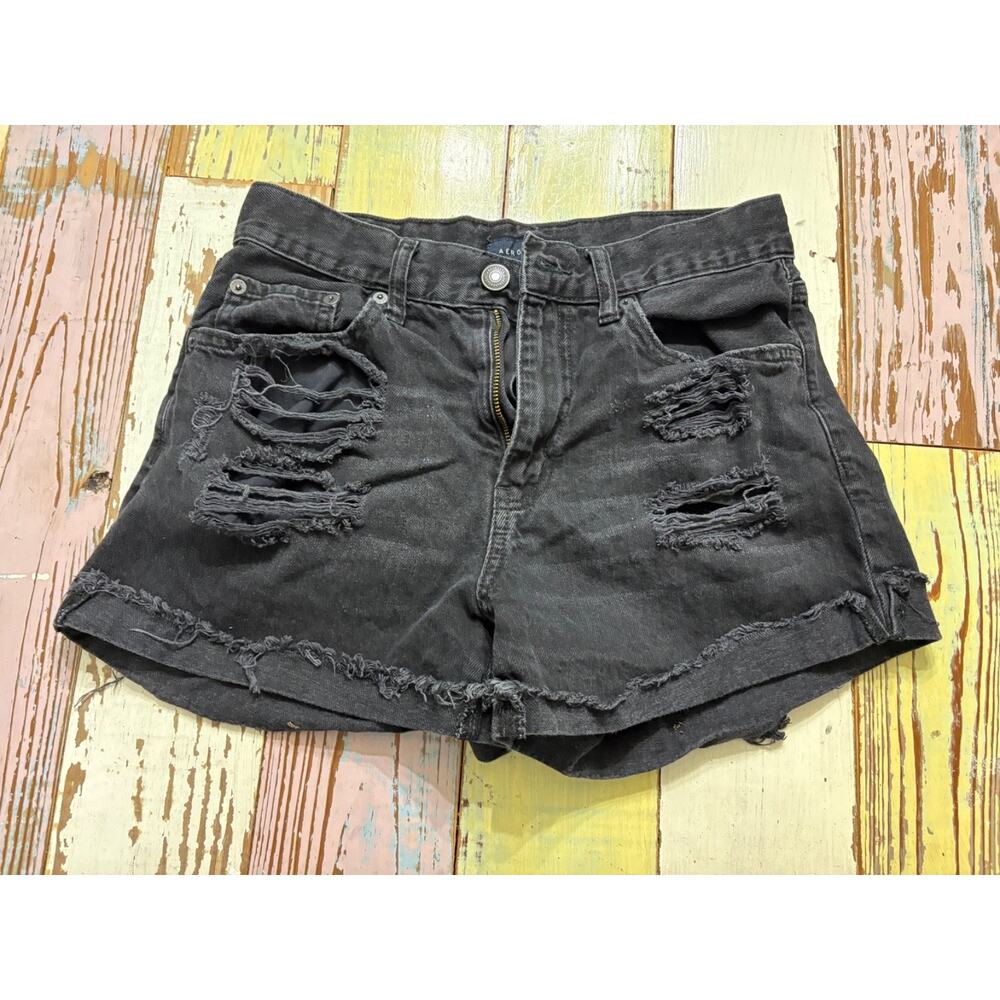 Aeropostale Shorts Women's Size 4 Black Distressed Mom Shorts Shredded Raw Hem